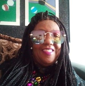 Meet your Posher, Carolyn